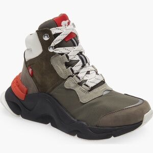 Sorel Kinetic RNEGD Conquest Waterproof Hybrid Sneaker. Size 8